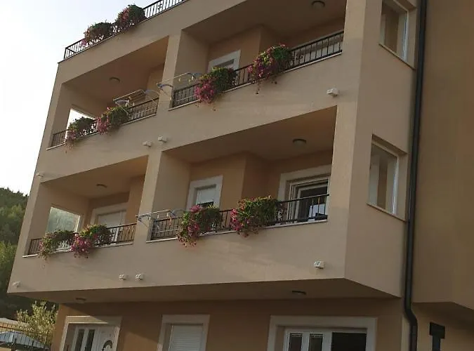 Guest house Ferdo 1 Makarska