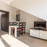 Ferdo 1 Gostinjska kuća