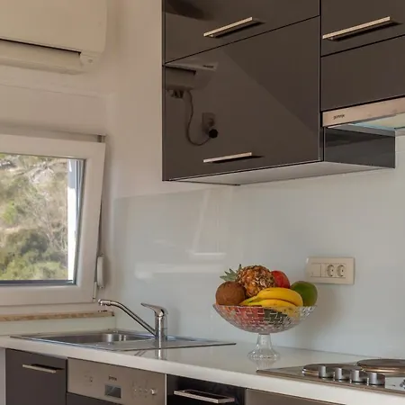 Gasthuis Ferdo 1 Makarska