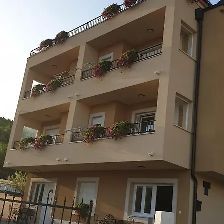 בית הארחה Ferdo 1 מאקרסקה