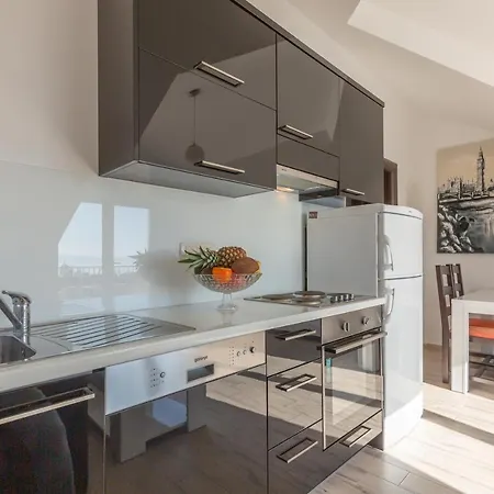 Ferdo 1 בית הארחה מאקרסקה